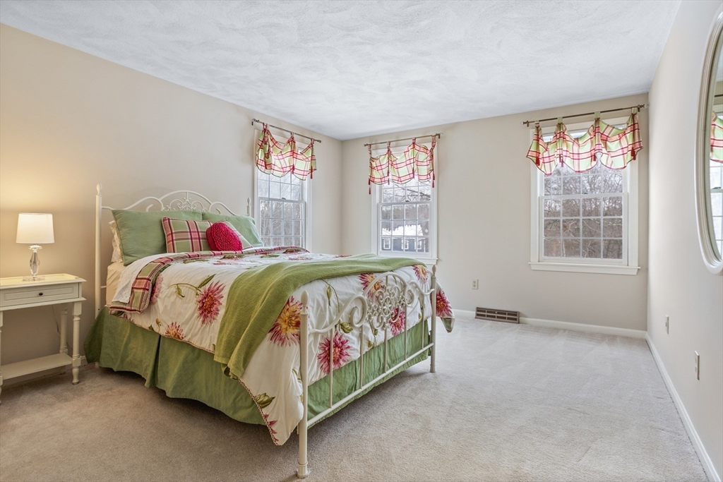 21 Fieldstone Drive