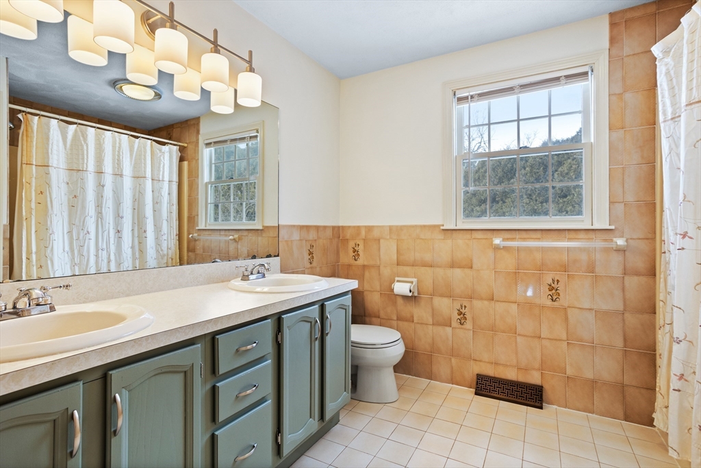 21 Fieldstone Drive