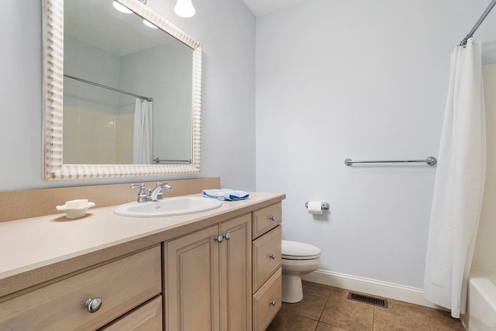 14 Sandstone Rd # 14
