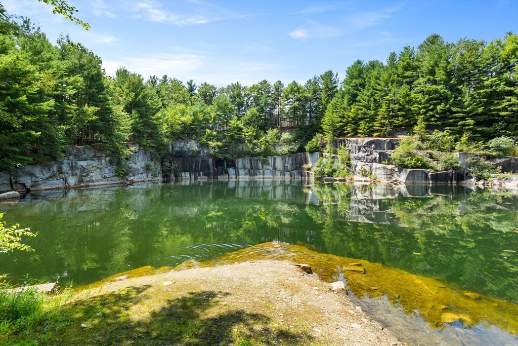 14 Sandstone Rd # 14