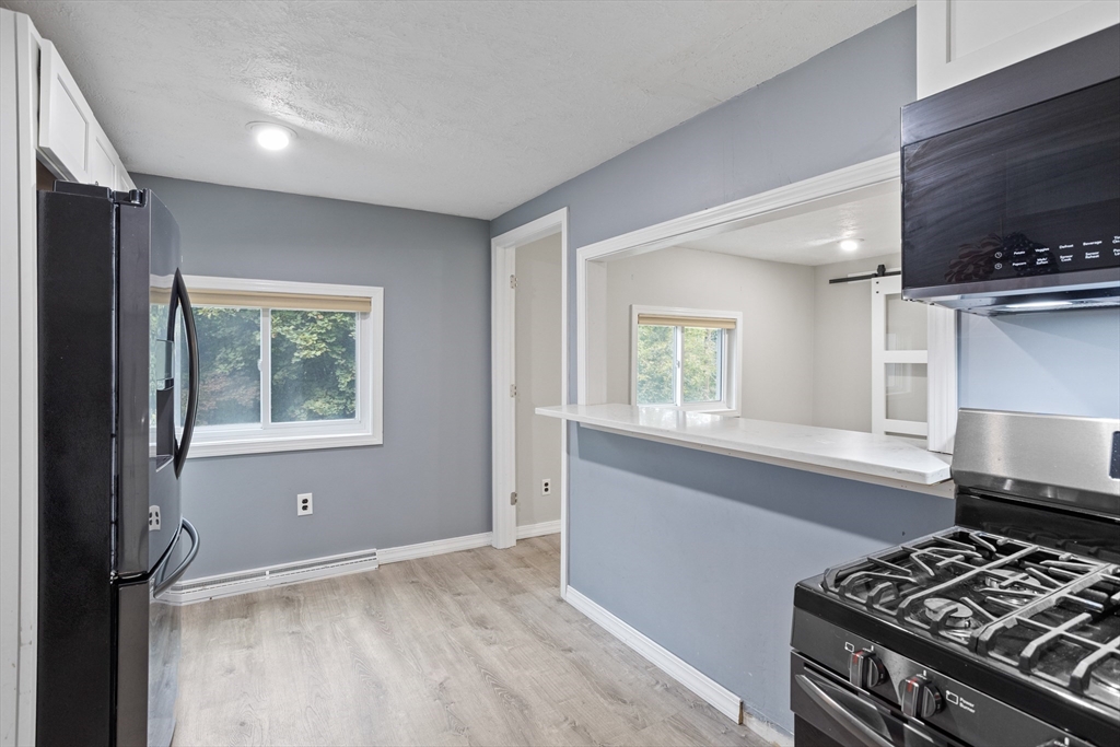 16 Middlesex Street # 4