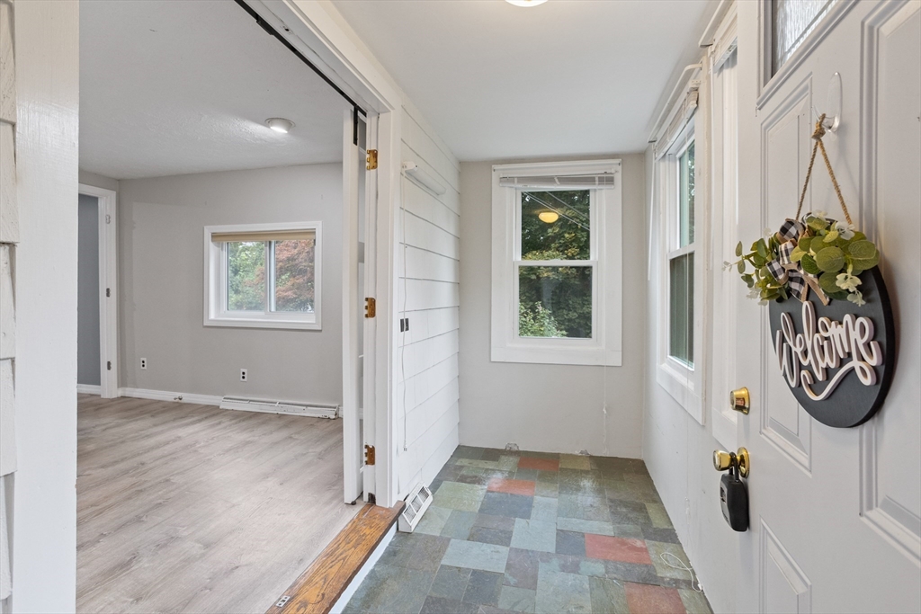 16 Middlesex Street # 4