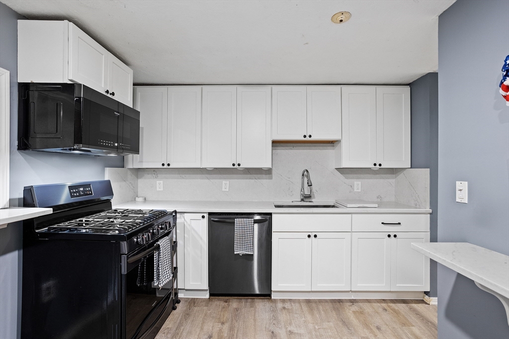 16 Middlesex Street # 4