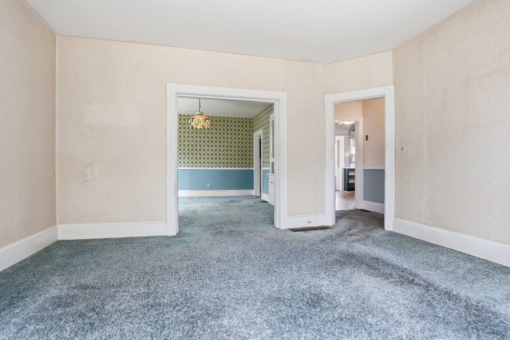 38 Brookside Rd
