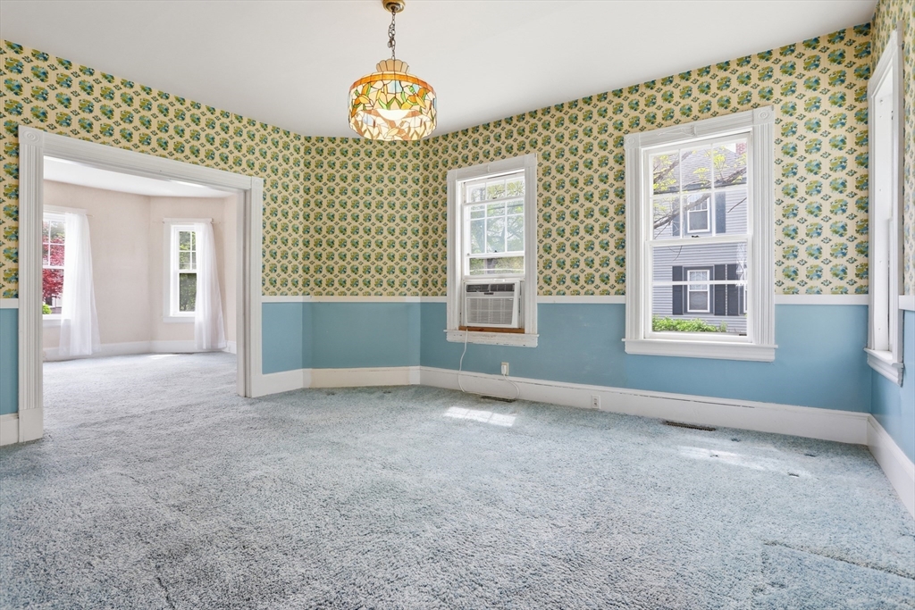 38 Brookside Rd