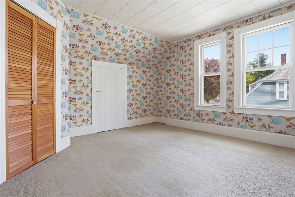 38 Brookside Rd