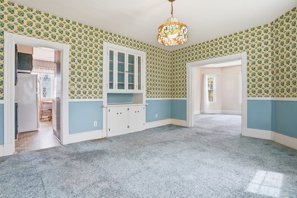 38 Brookside Rd