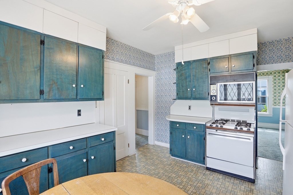 38 Brookside Rd