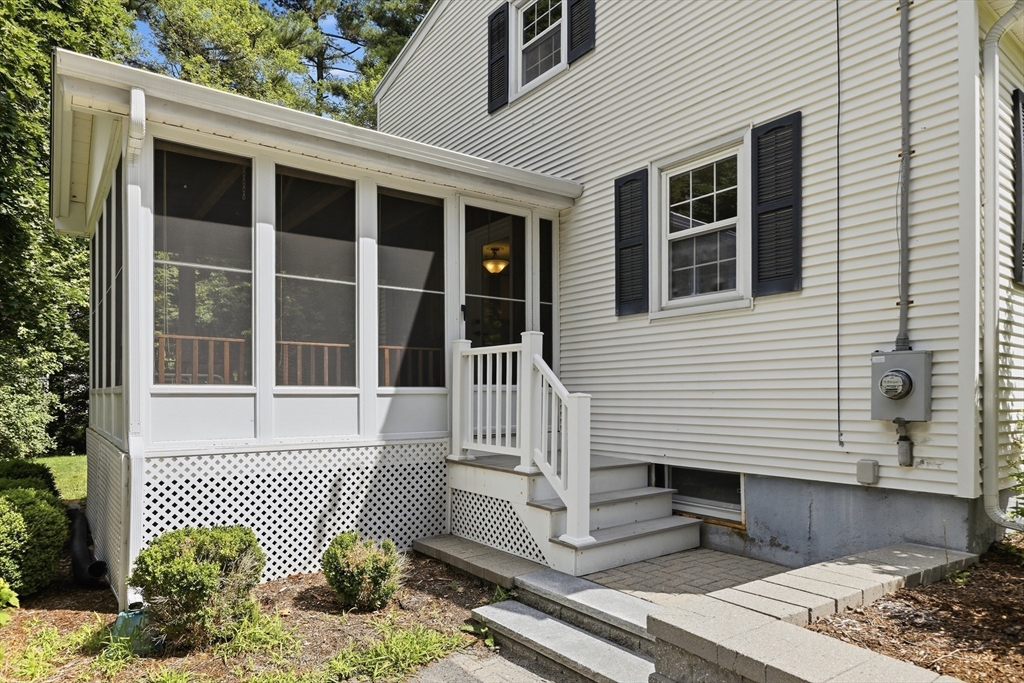 12 Hemlock Road