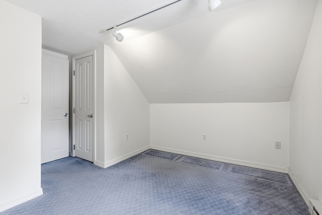 12 Hemlock Road