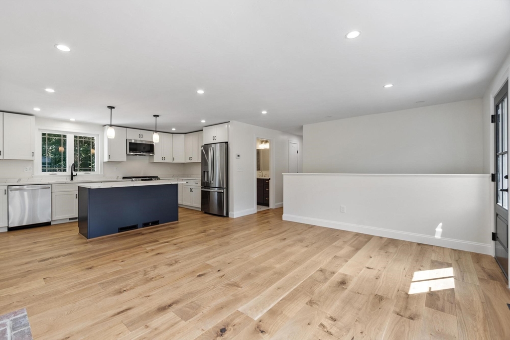63 Maplewood Dr