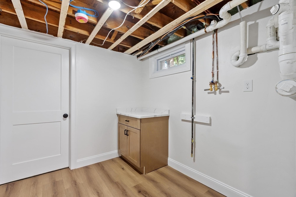 63 Maplewood Dr