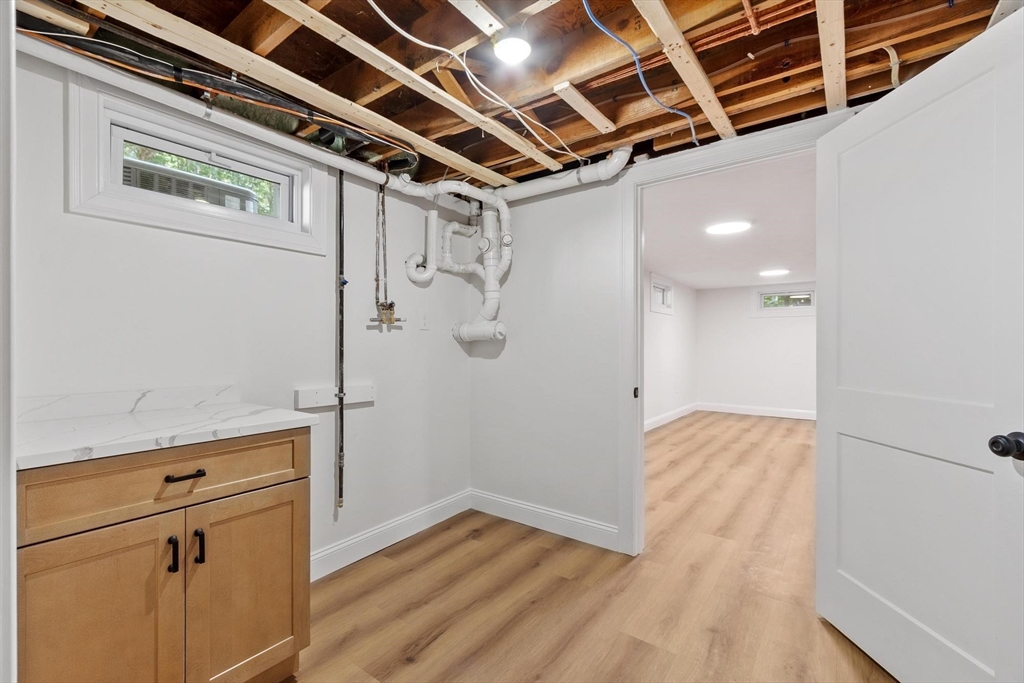 63 Maplewood Dr