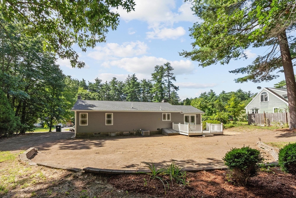63 Maplewood Dr