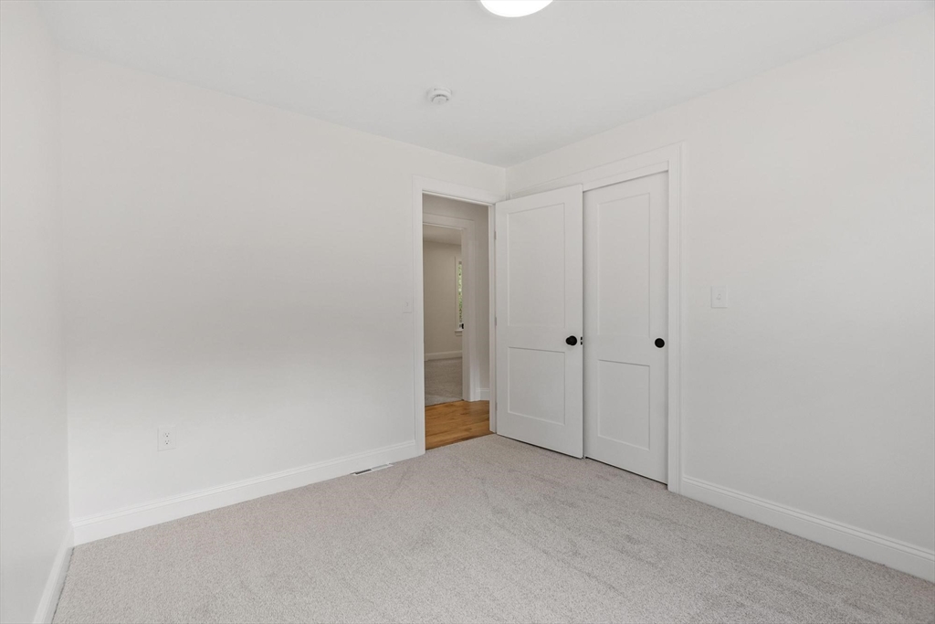 63 Maplewood Dr