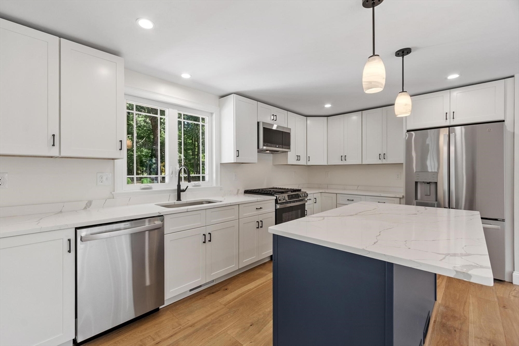 63 Maplewood Dr