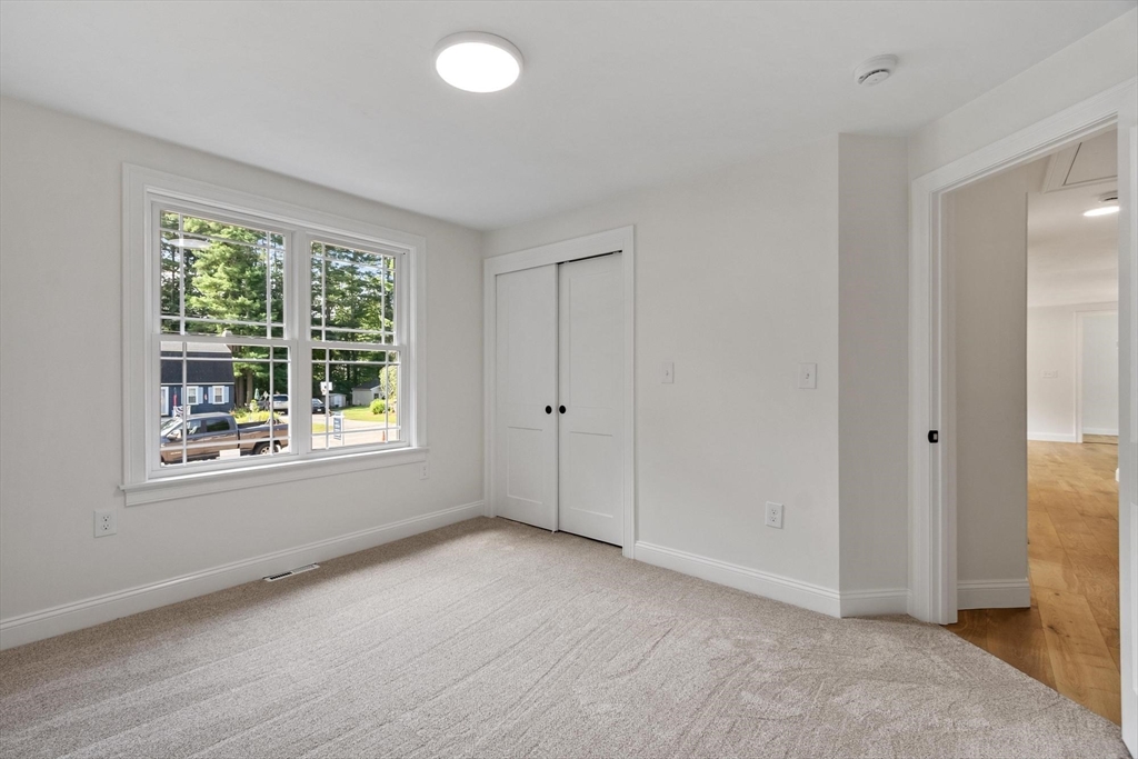 63 Maplewood Dr
