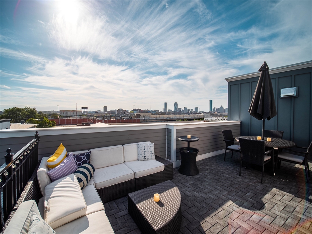 542 Dorchester Ave. Unit: PH2