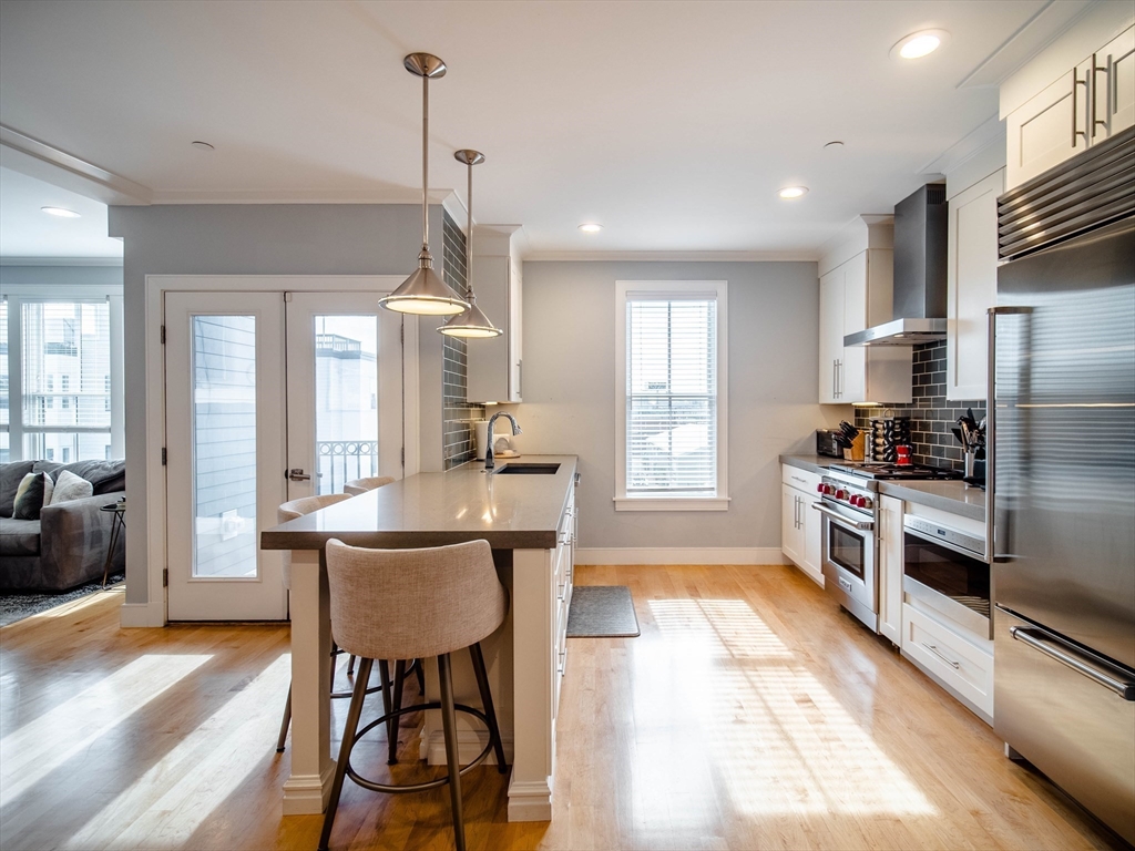 542 Dorchester Ave. Unit: PH2