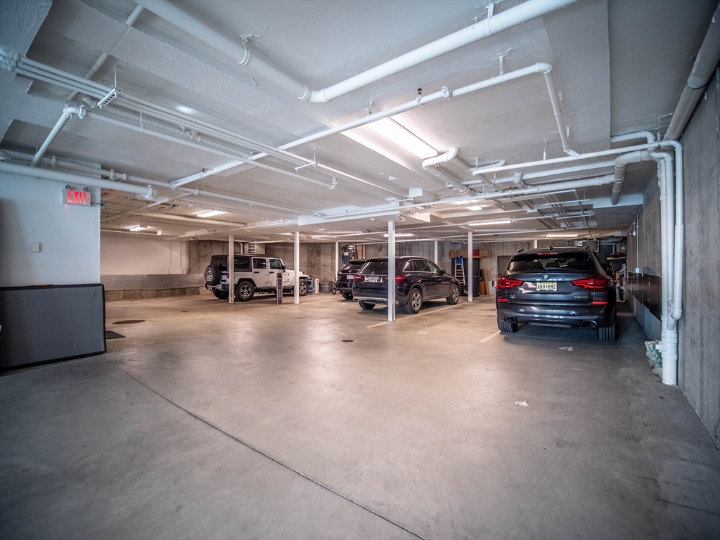 542 Dorchester Ave. Unit: PH2
