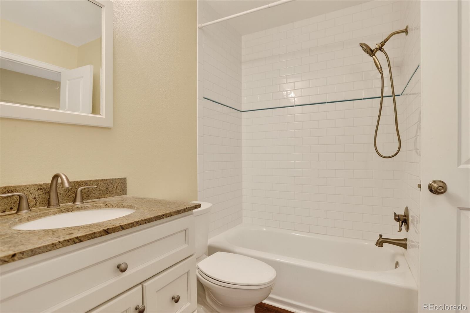 8850 W Dartmouth Place