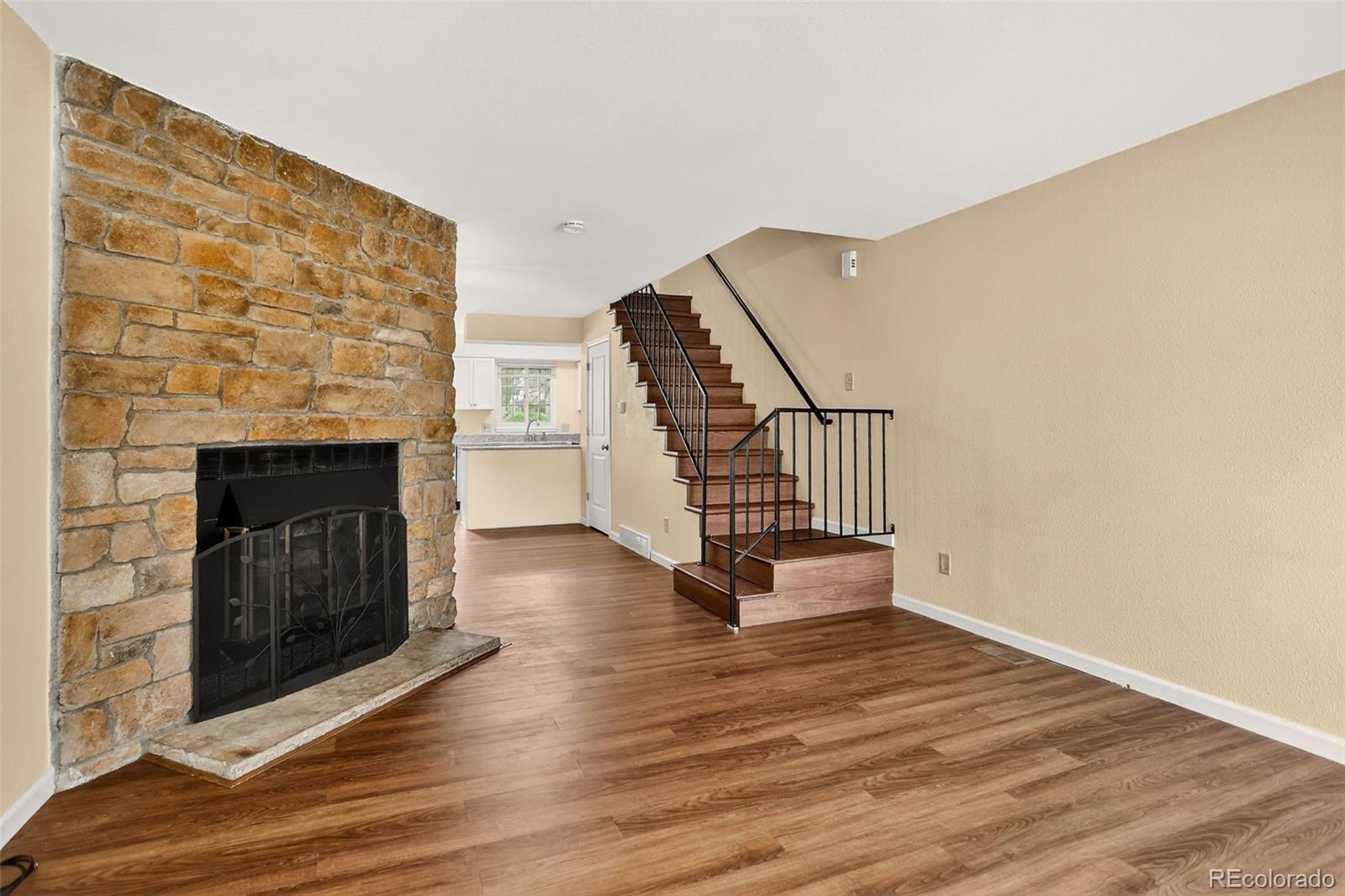 8850 W Dartmouth Place