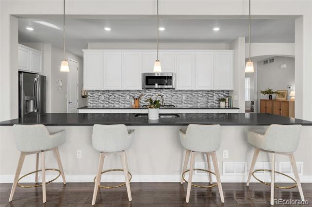 863 Carbonate Lane