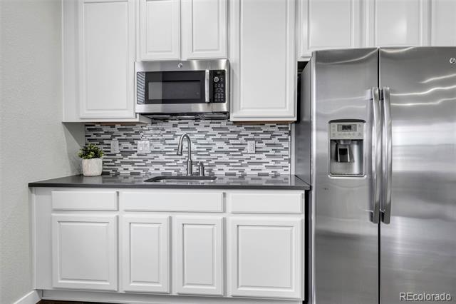 863 Carbonate Lane