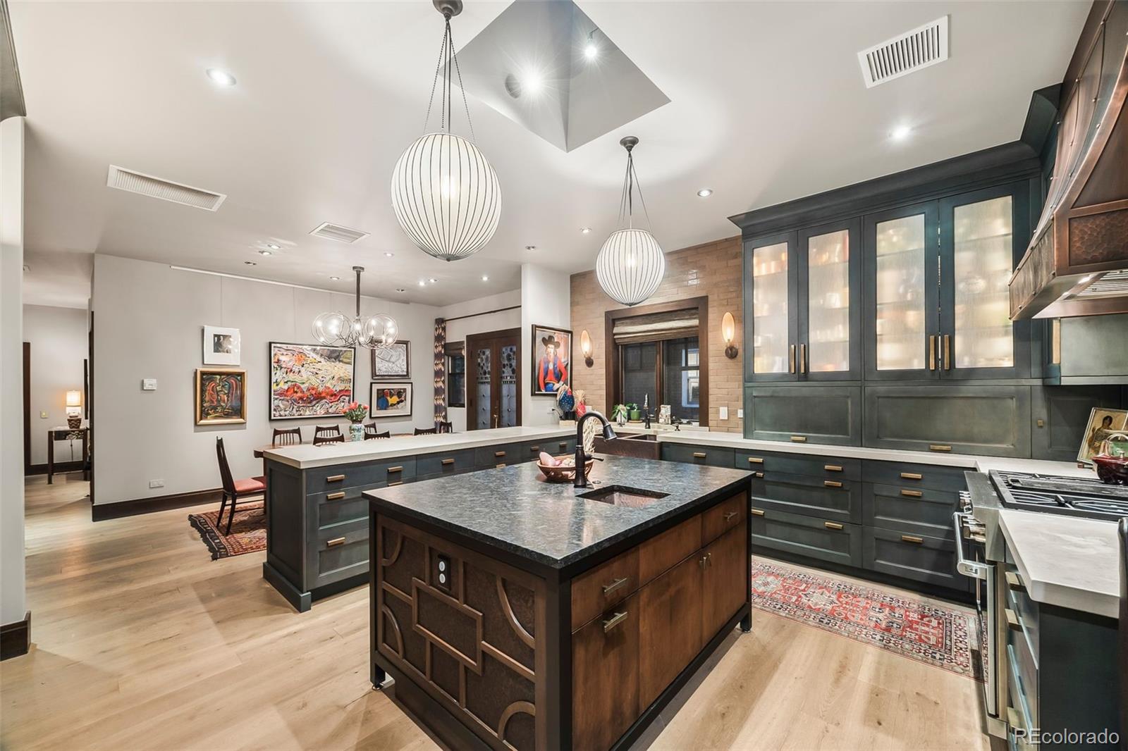 1233 S Williams Street