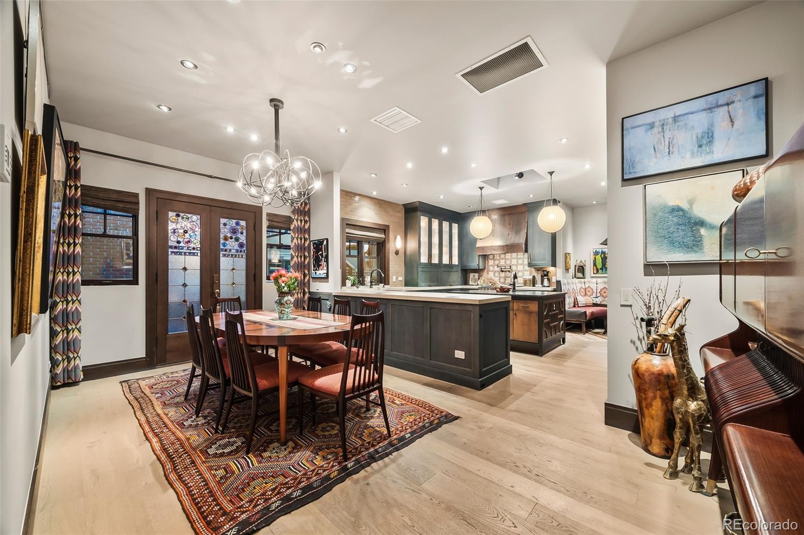 1233 S Williams Street