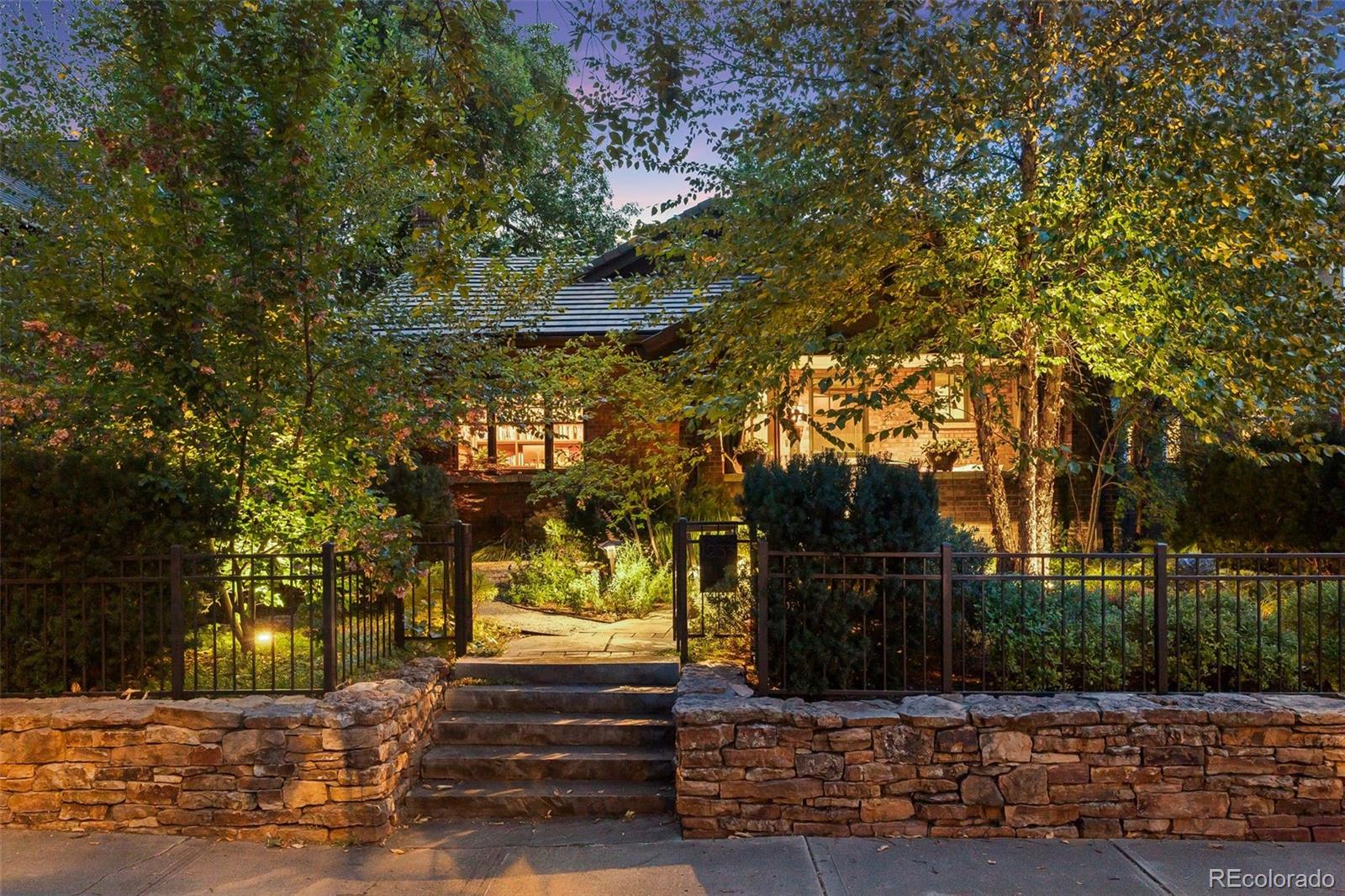 1233 S Williams Street