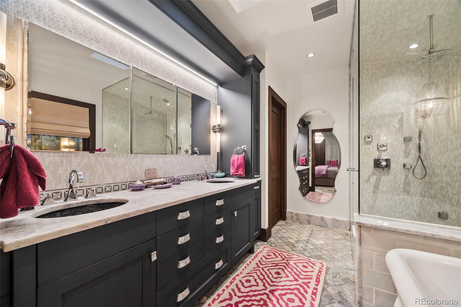 1233 S Williams Street