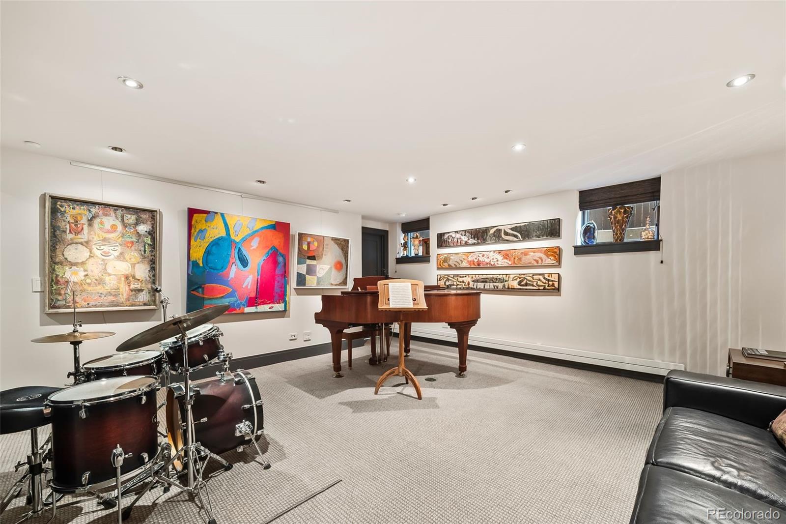 1233 S Williams Street