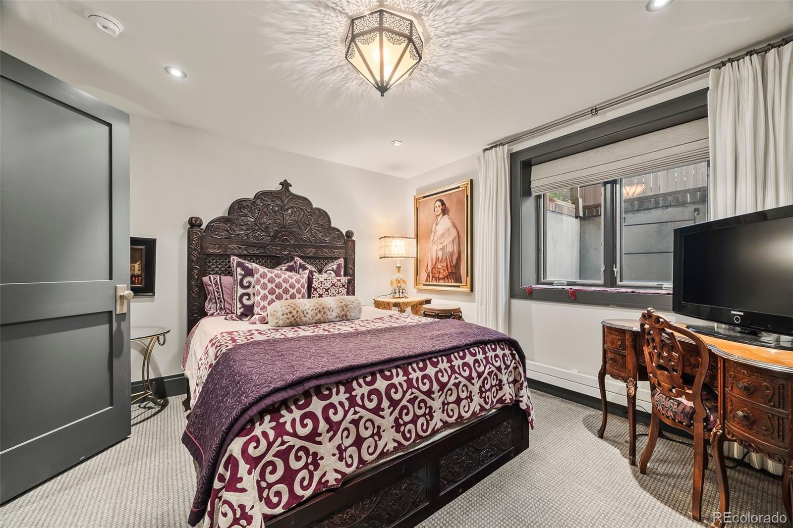 1233 S Williams Street