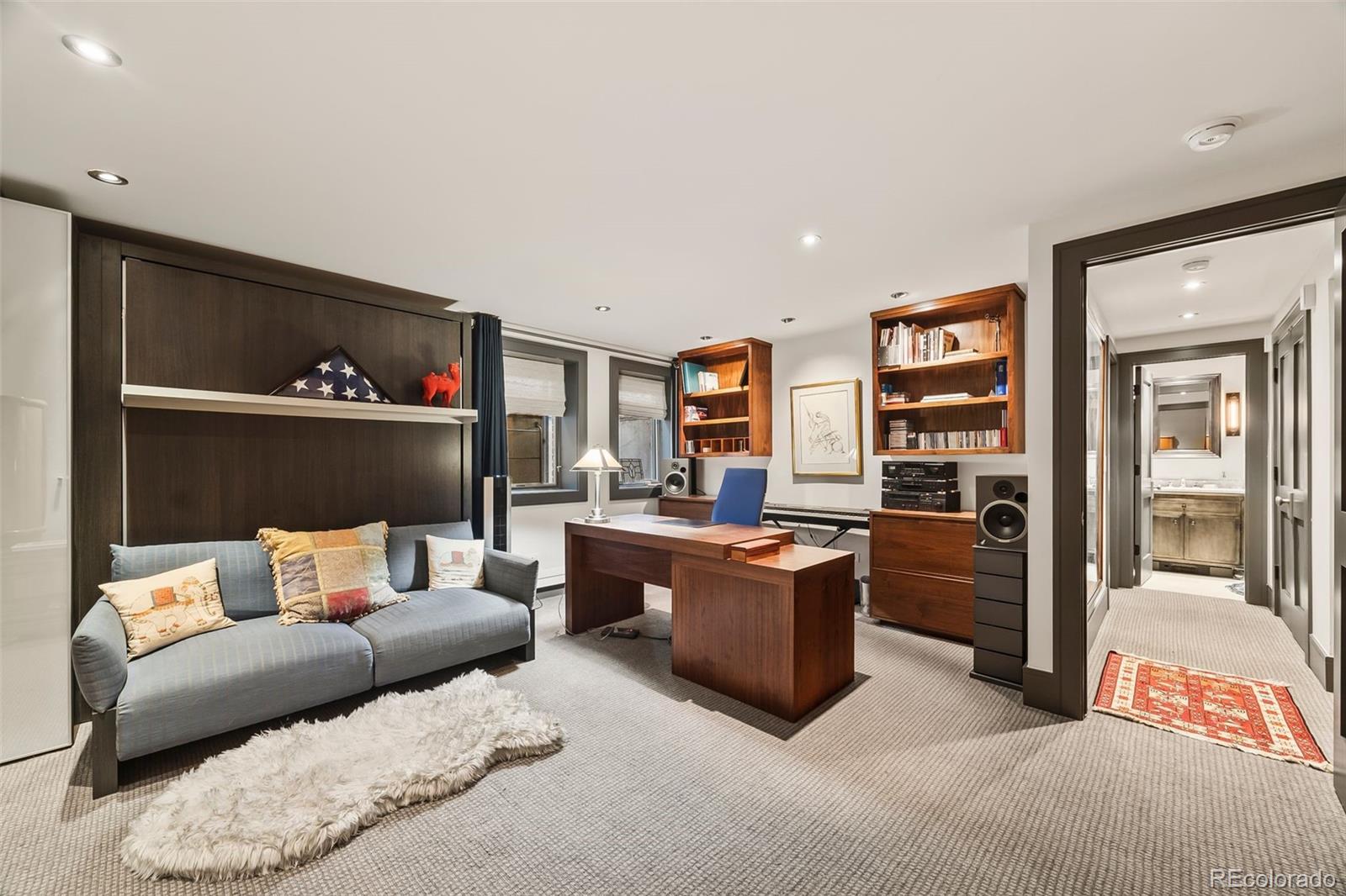 1233 S Williams Street