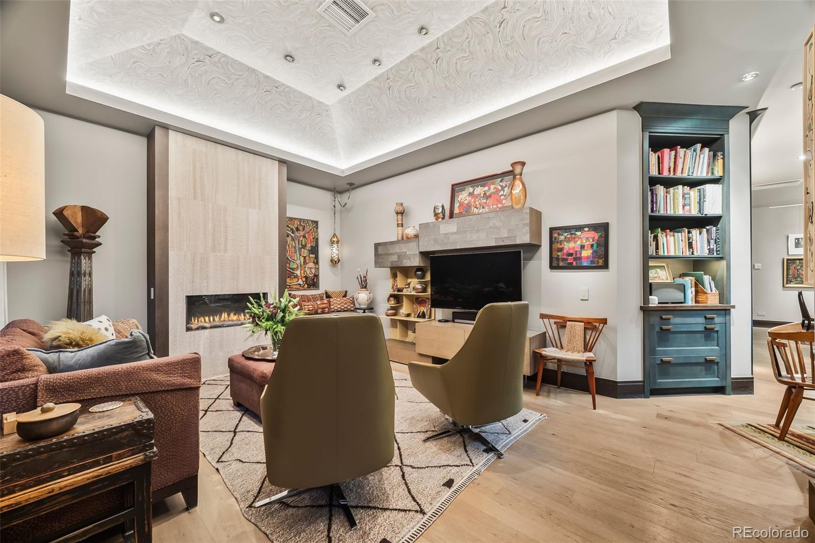 1233 S Williams Street