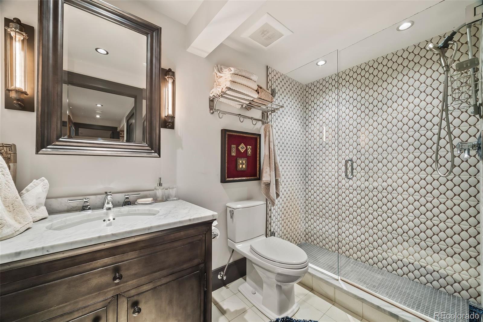 1233 S Williams Street