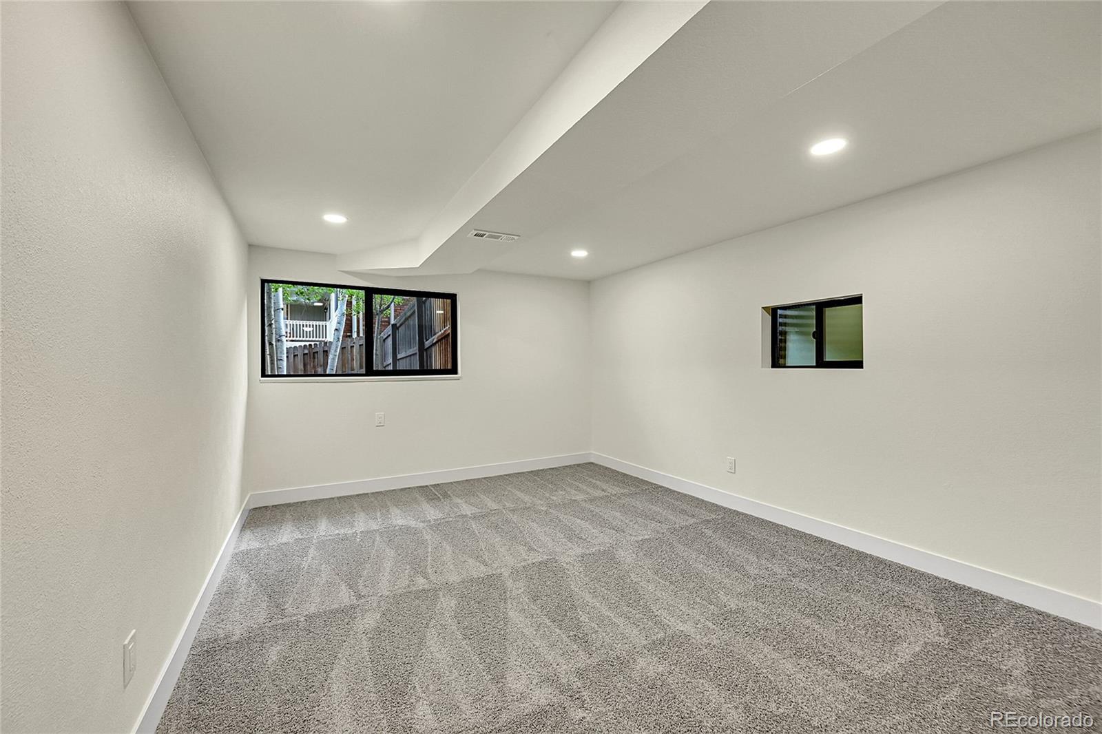 14043 W Alaska Drive