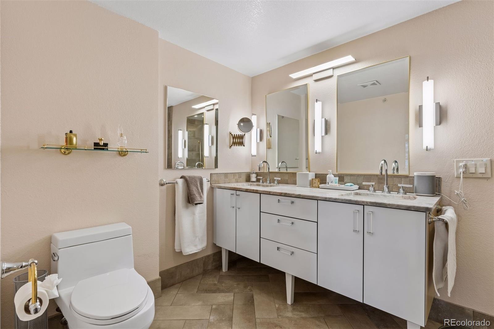 111 S Monroe Street Unit: B102