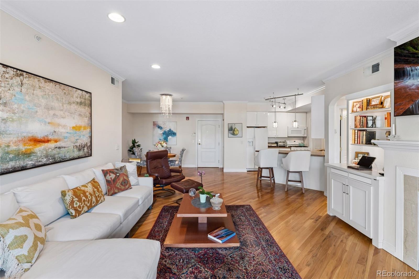 111 S Monroe Street Unit: B102