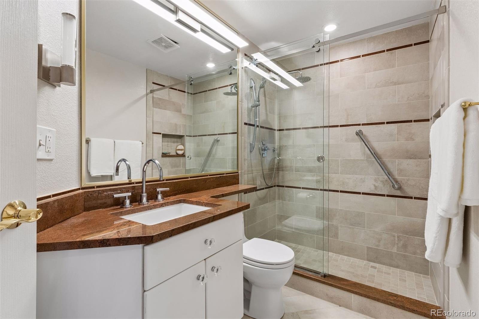 111 S Monroe Street Unit: B102