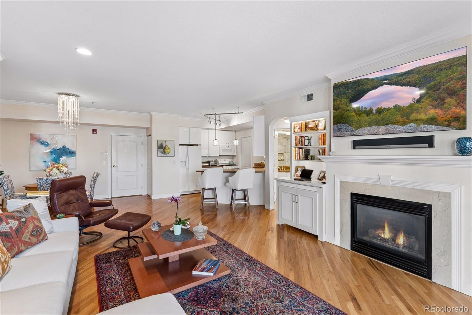 111 S Monroe Street Unit: B102