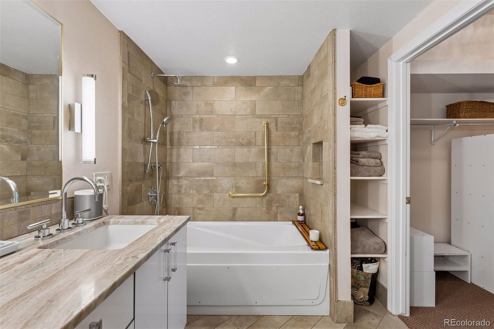 111 S Monroe Street Unit: B102