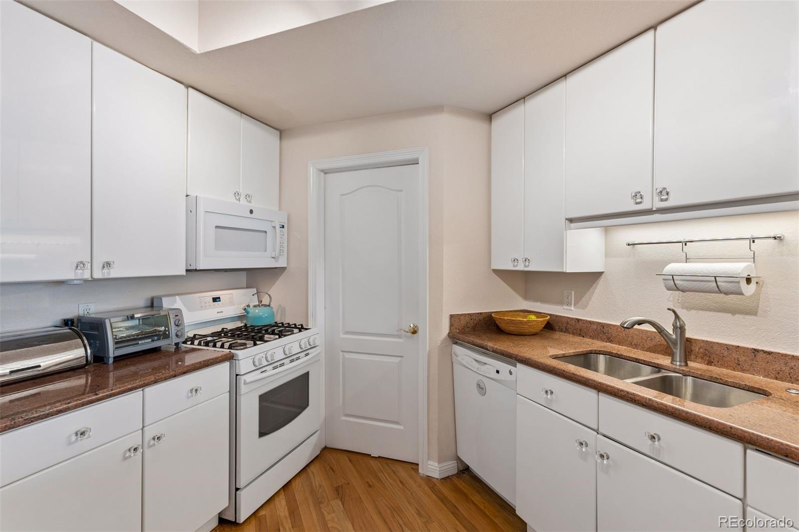 111 S Monroe Street Unit: B102