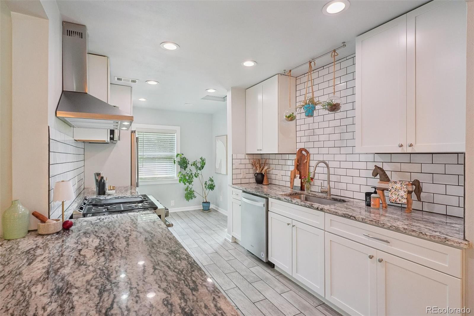 2480 Brentwood Street