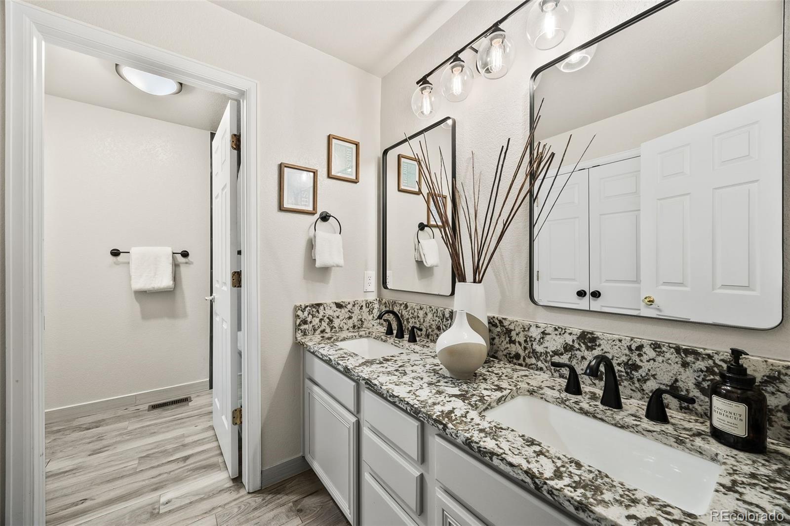 3442 S Newland Court