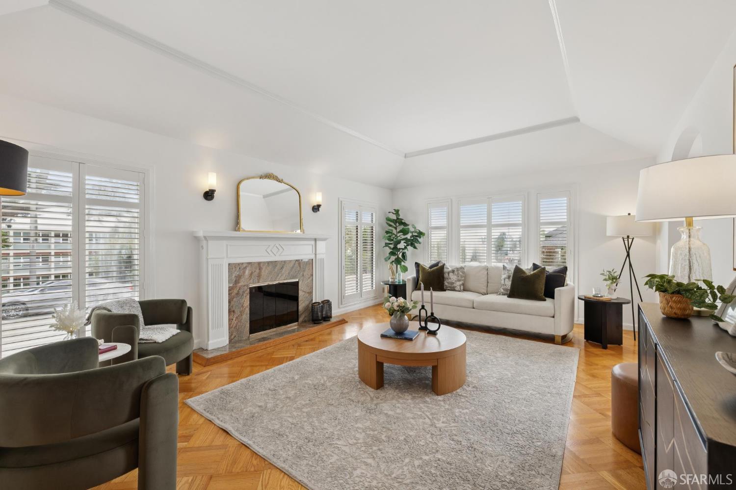 950 Eucalyptus Drive