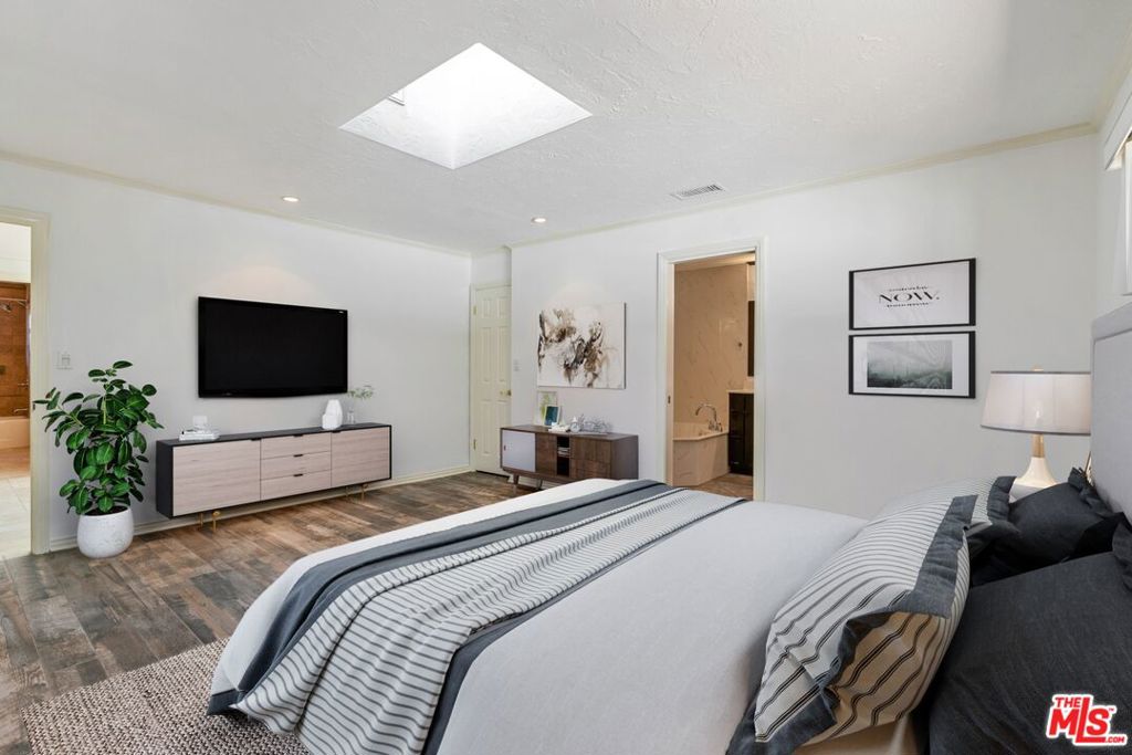 1229 Valebrook Place