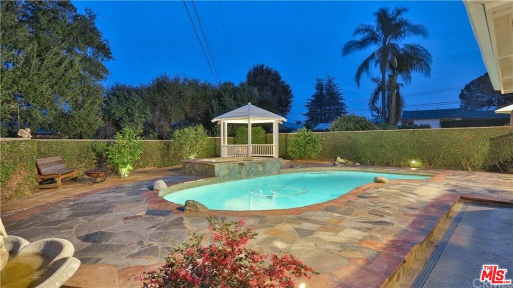 1229 Valebrook Place