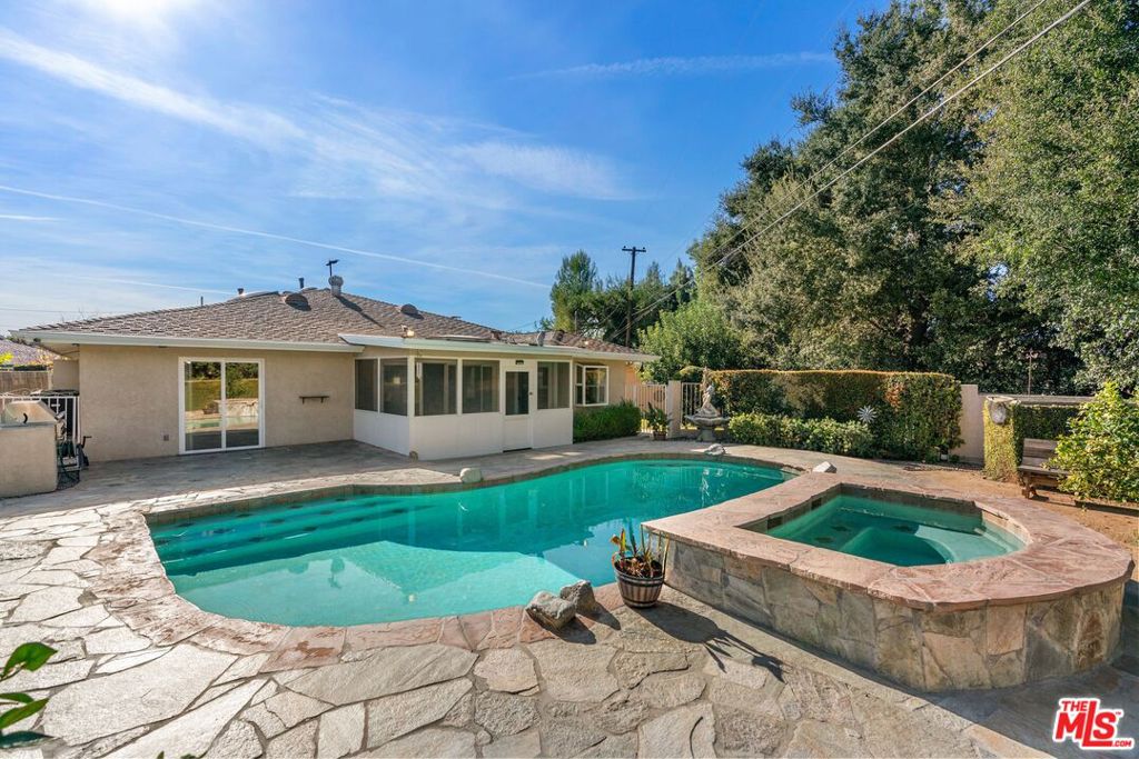 1229 Valebrook Place